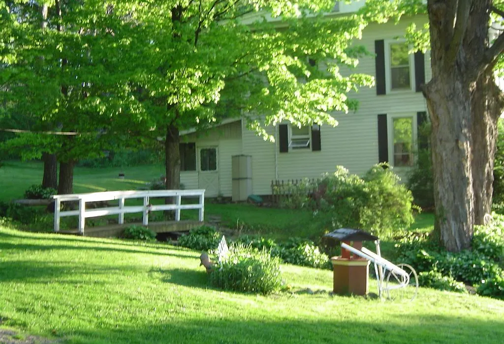 Kountry Living Bed And Breakfast-1